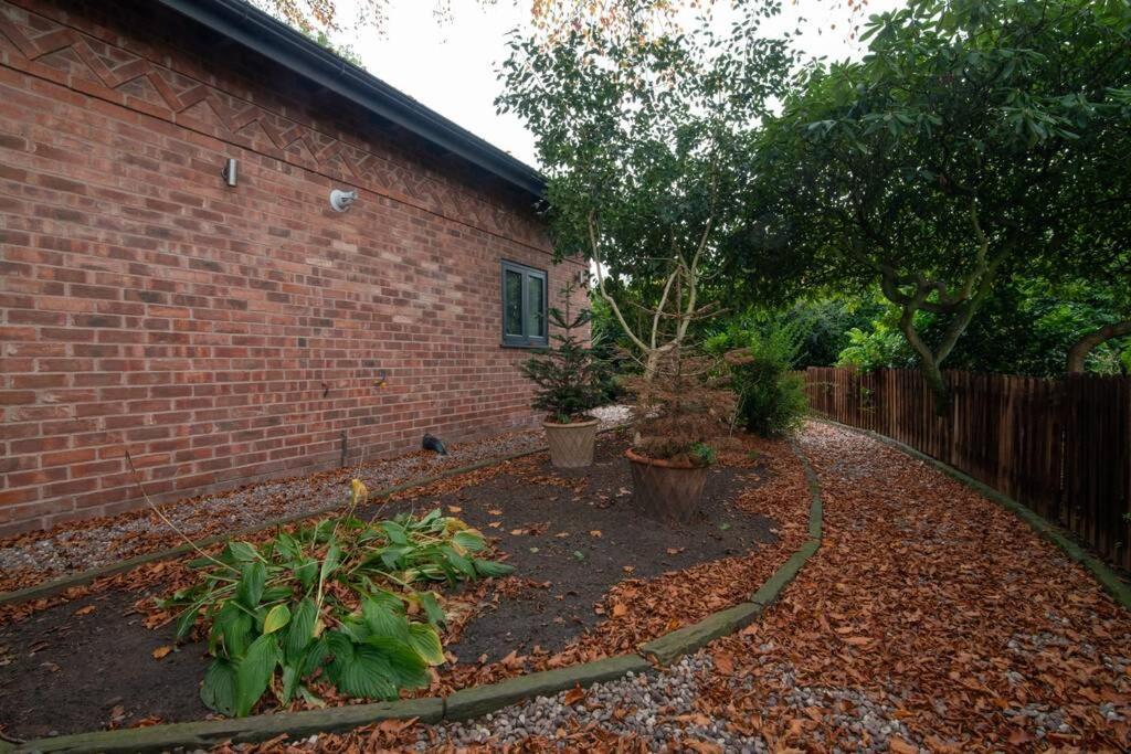 Вілла Luxury Coach House Next To Woodland In Натсфорд Екстер'єр фото